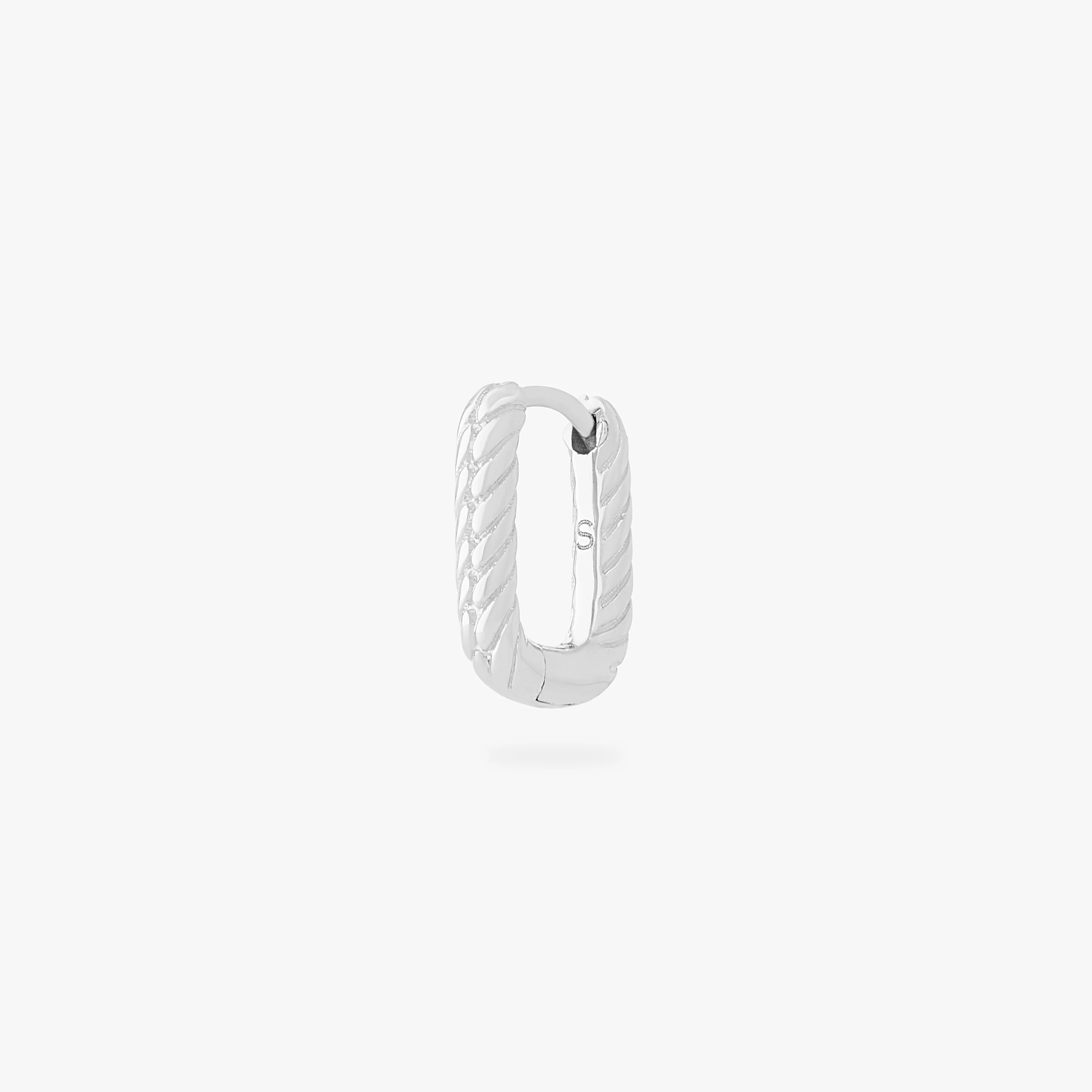 125-square-twist-huggie-5.webp Square Twist Huggie