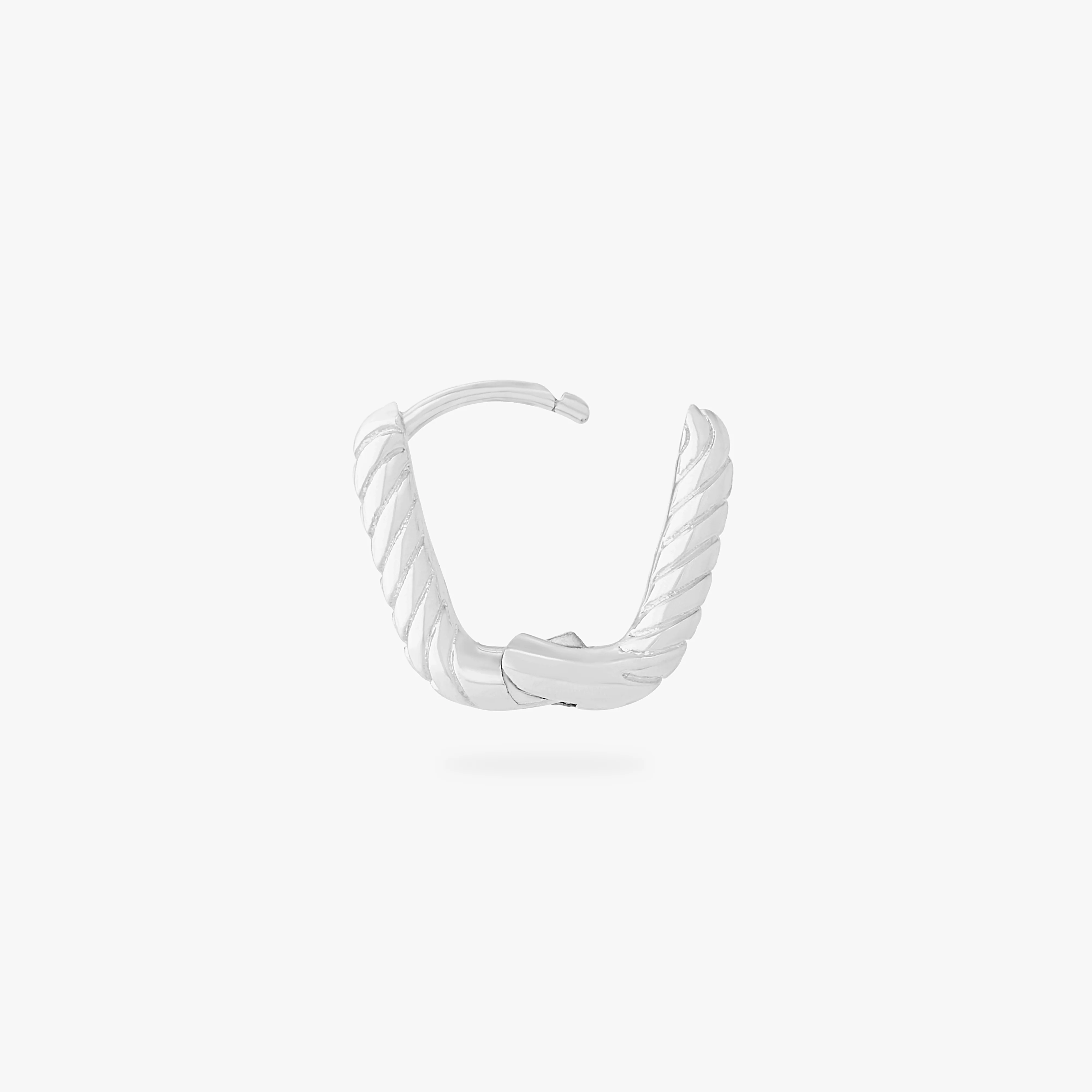 125-square-twist-huggie-7.webp Square Twist Huggie