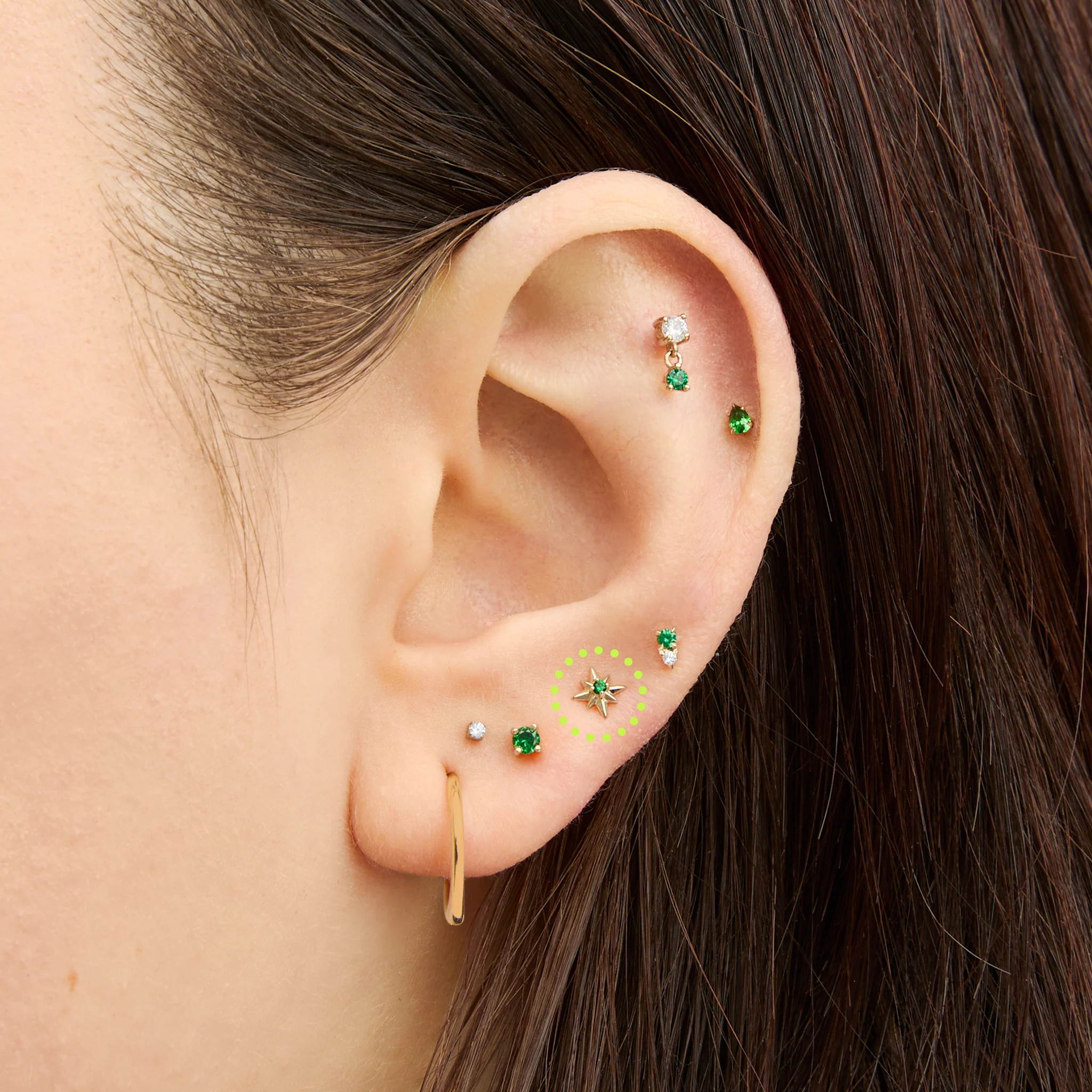 201-14k-twinkle-star-flatback-stud-7.webp 14K Twinkle Star Flatback Stud
