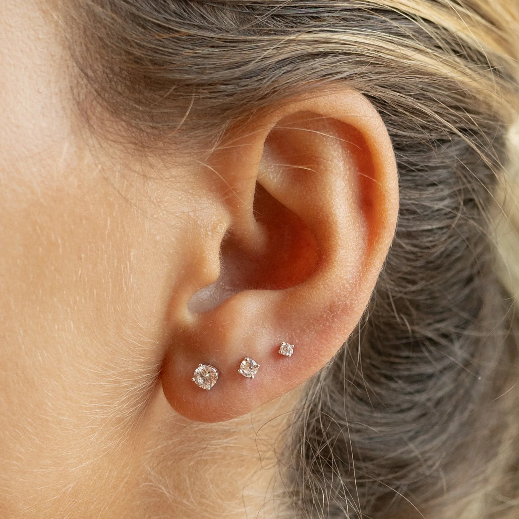 302-cz-studs-set-4.webp CZ Studs Set