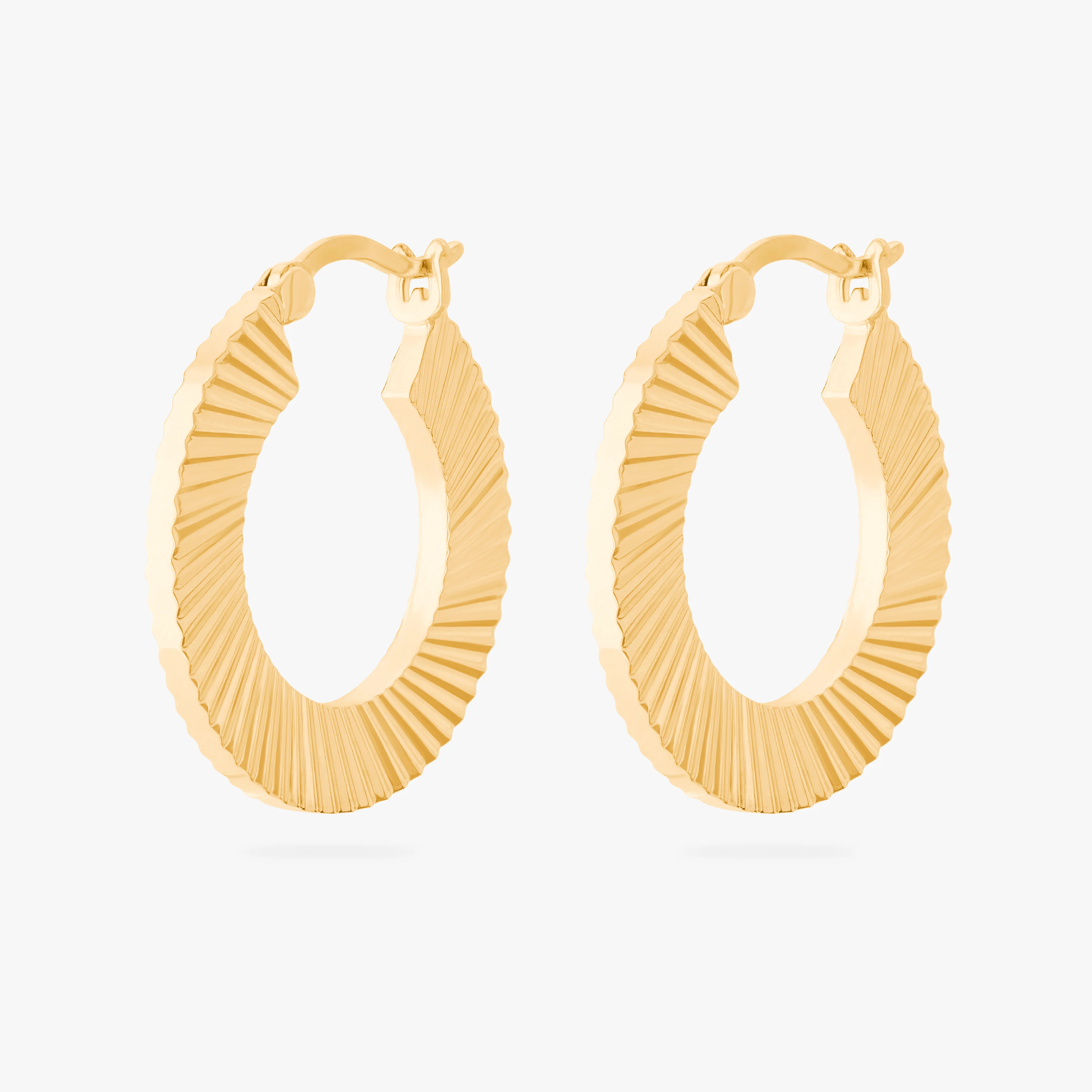 439-fluted-crescent-hoop-4.webp Fluted Crescent Hoop