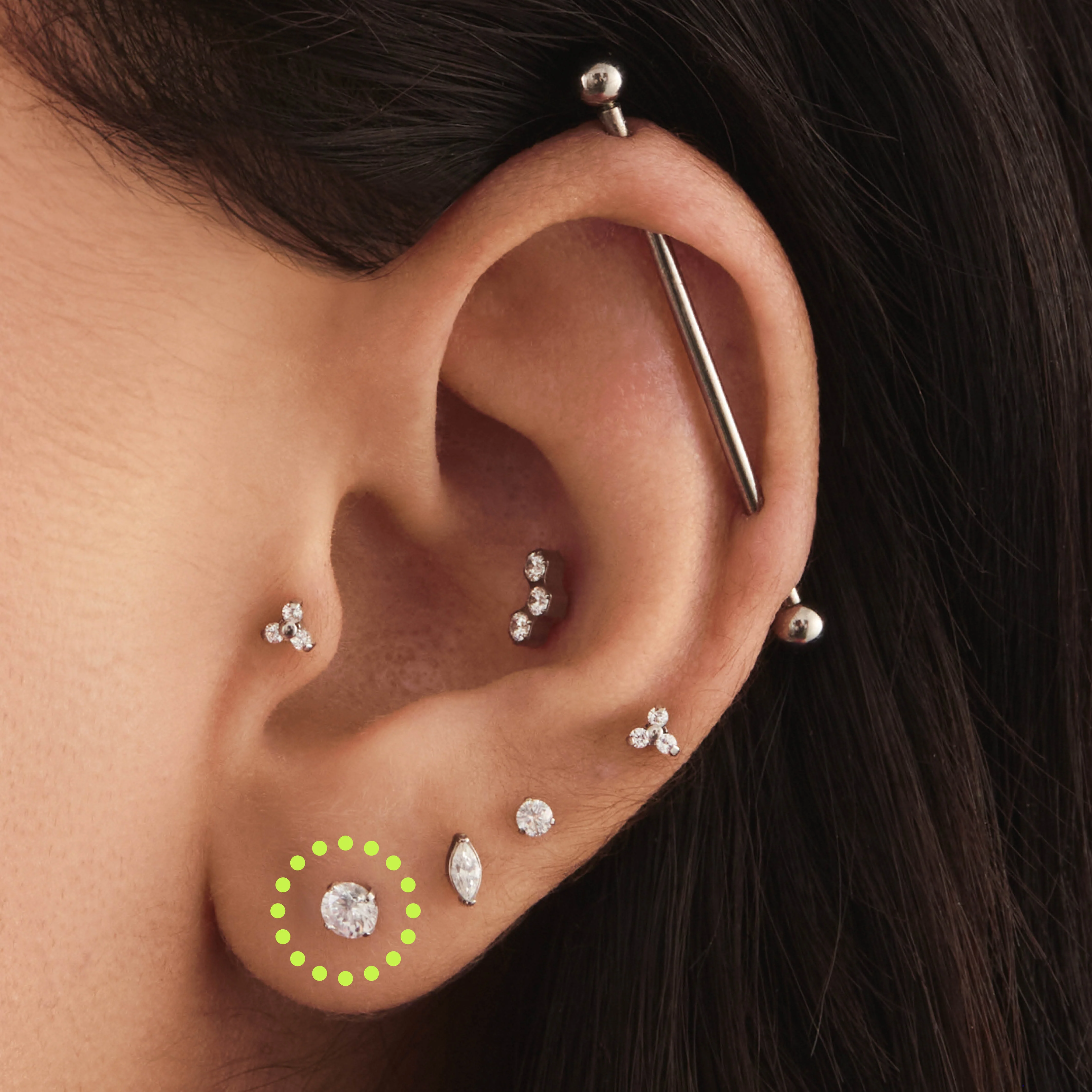 499-titanium-cz-clear-4mm-flatback-2.webp Titanium CZ Clear 4mm Flatback