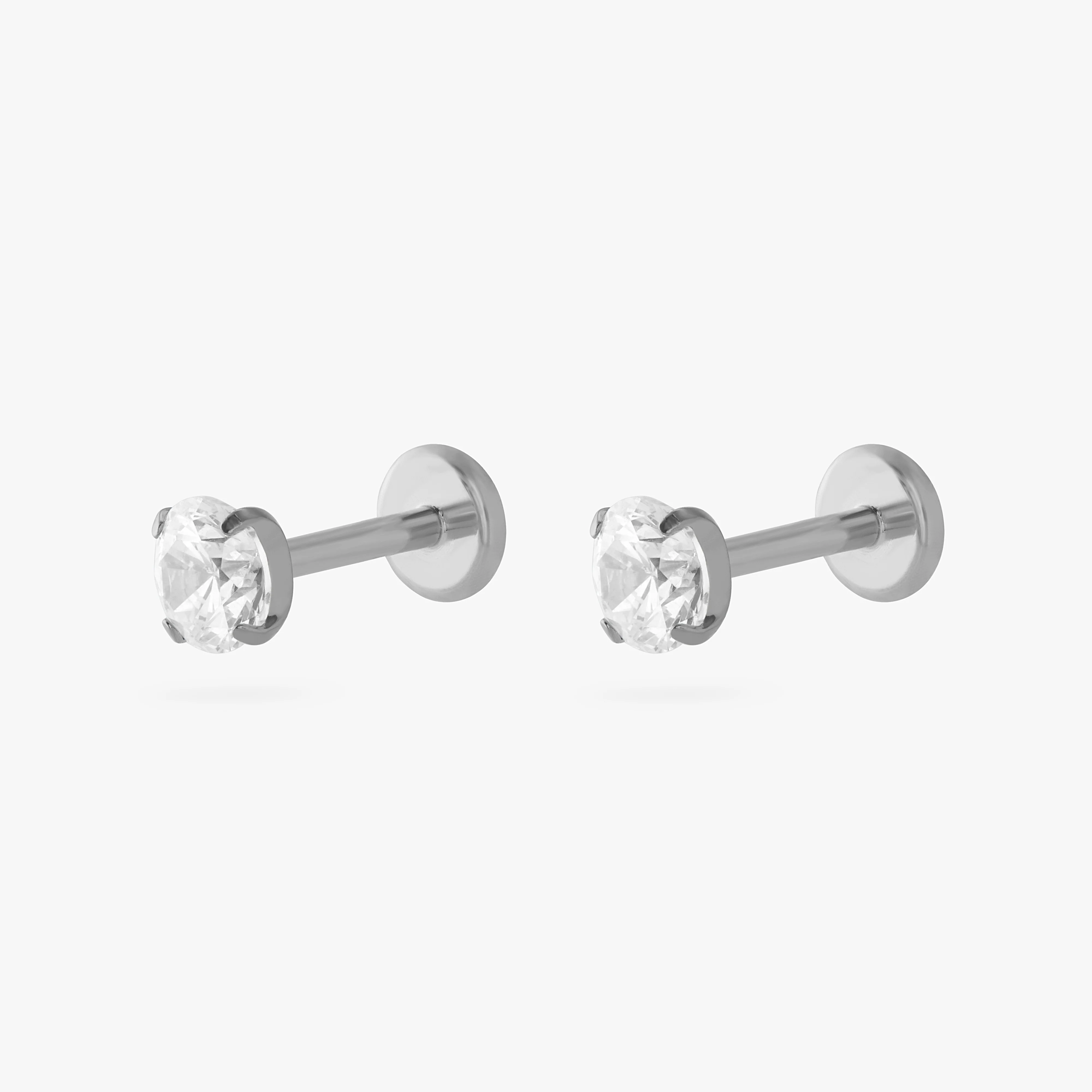 499-titanium-cz-clear-4mm-flatback-6.webp Titanium CZ Clear 4mm Flatback