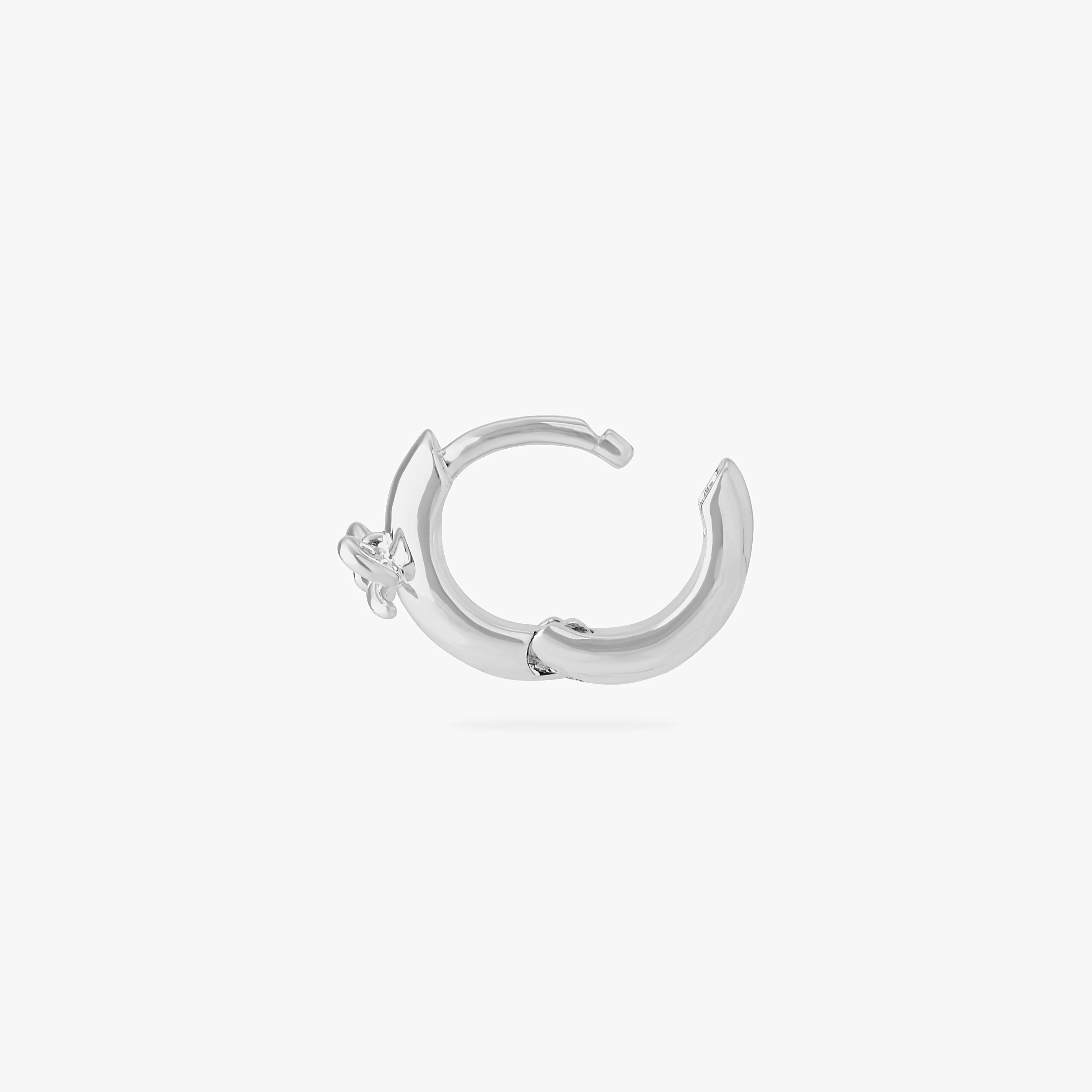 522-micro-bow-huggie-7.webp Micro Bow Huggie