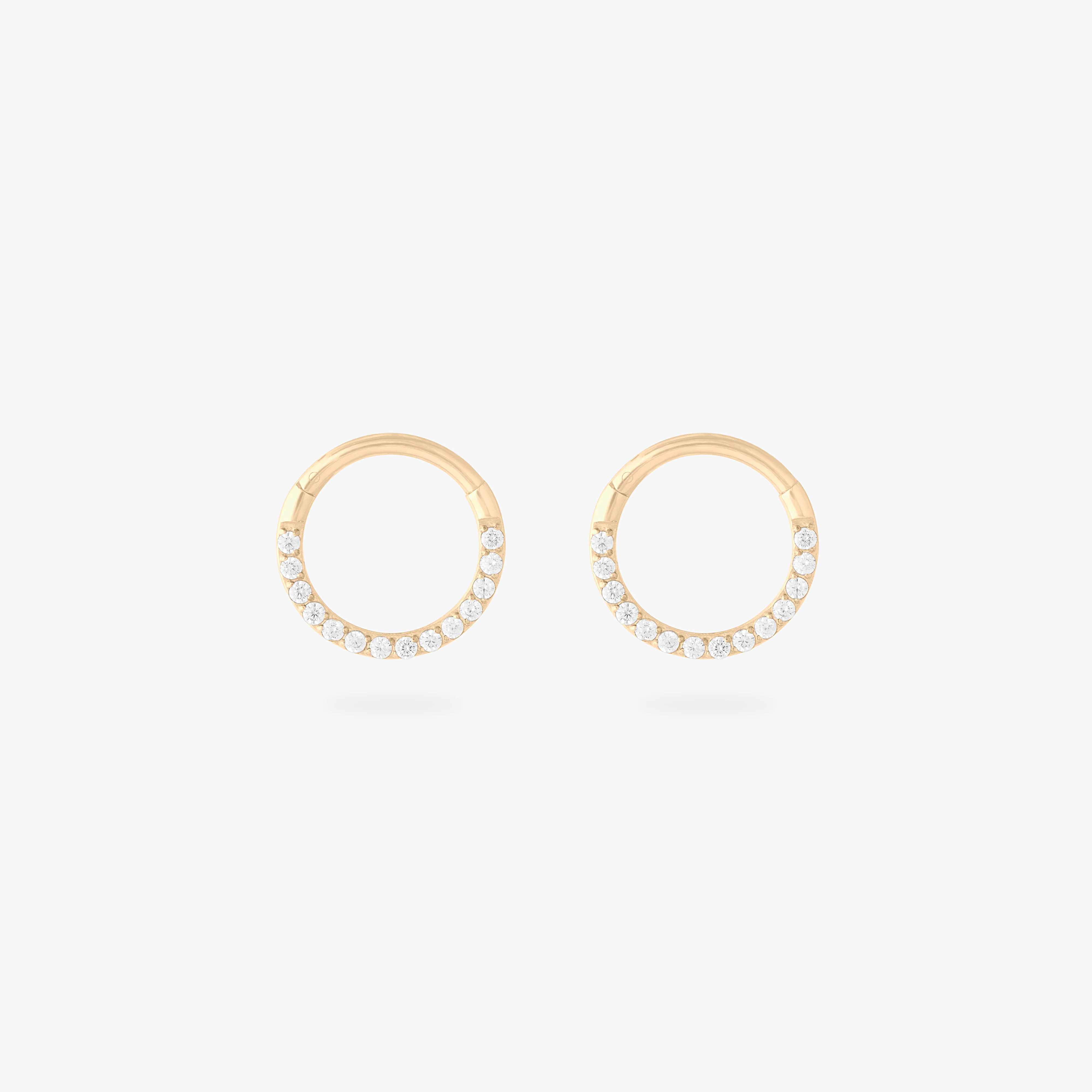 525-8mm-front-set-pave-clicker-5.webp 8mm Front Set Pave Clicker