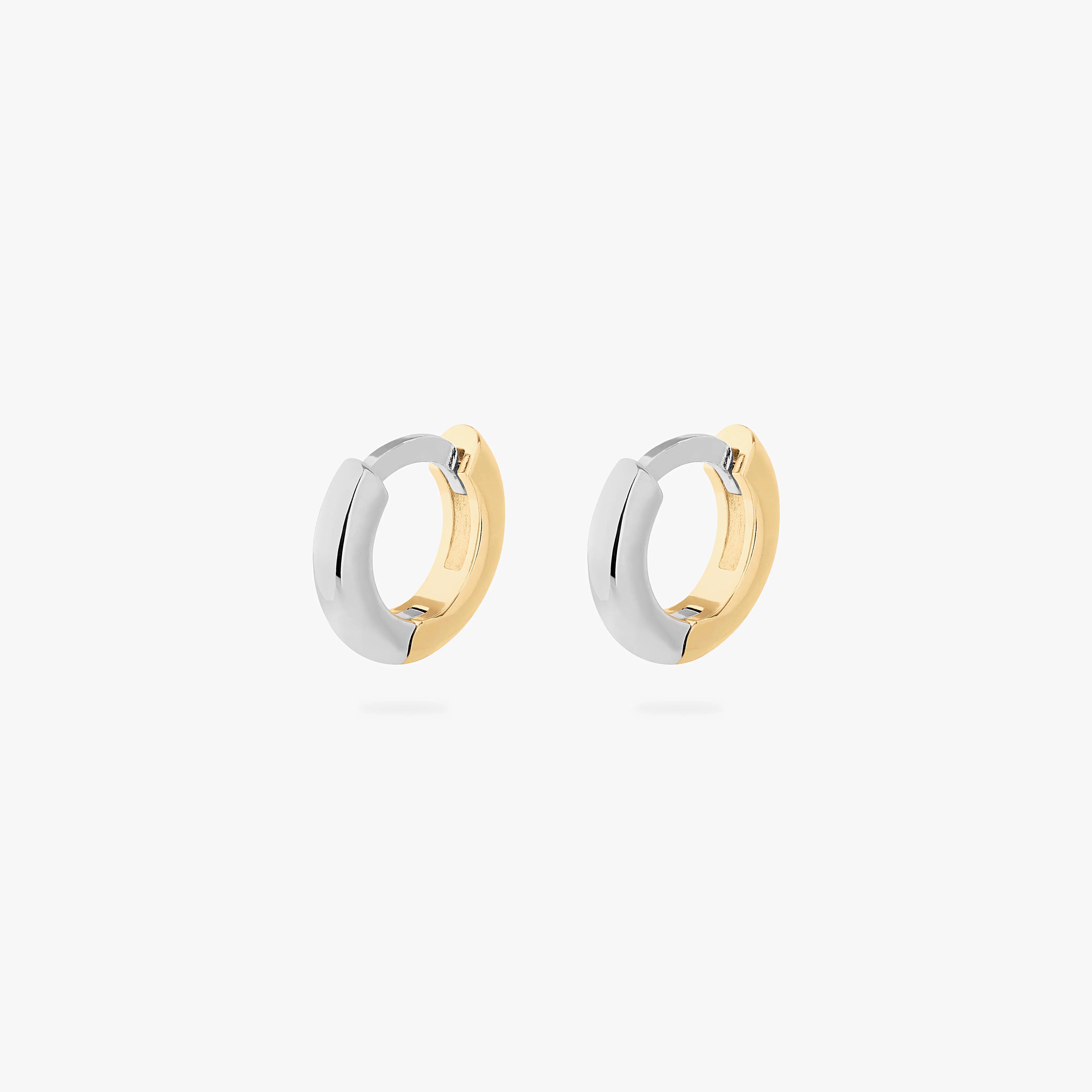 545-reverse-micro-two-tone-huggie-4.webp Reverse Micro Two Tone Huggie