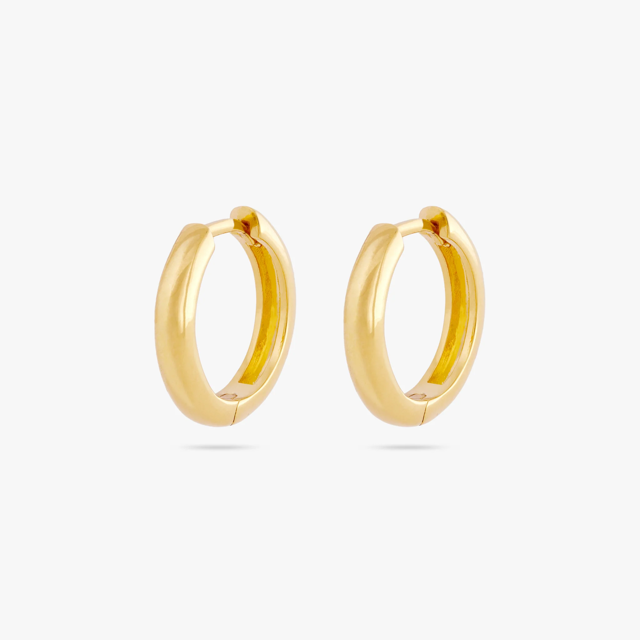 618-small-chunky-hoop-4.webp Small Chunky Hoop